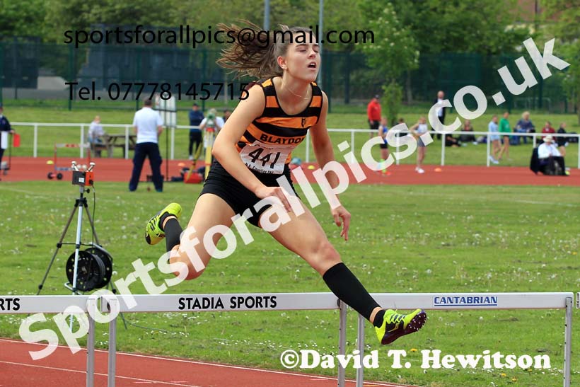 Women and Girls hurdles, 2022 North Eastern Track and Field Champs., Middlesbrough. David T. Hewitson/Sports for All Pics
